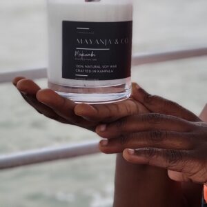 ENGLISH PEAR & FREESIA